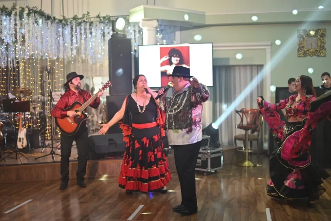 Дуэт шоу ромэн