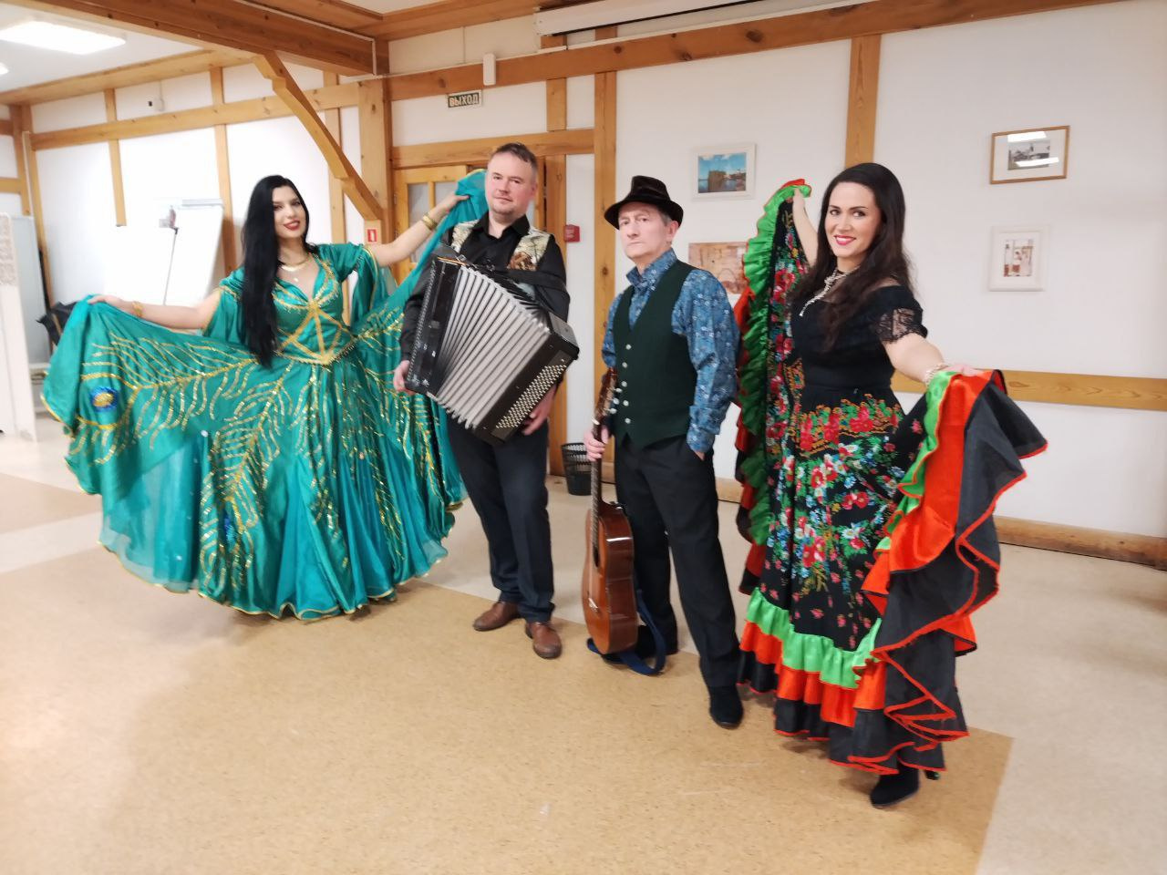 Цыганский ансамбль   "Lovэ"