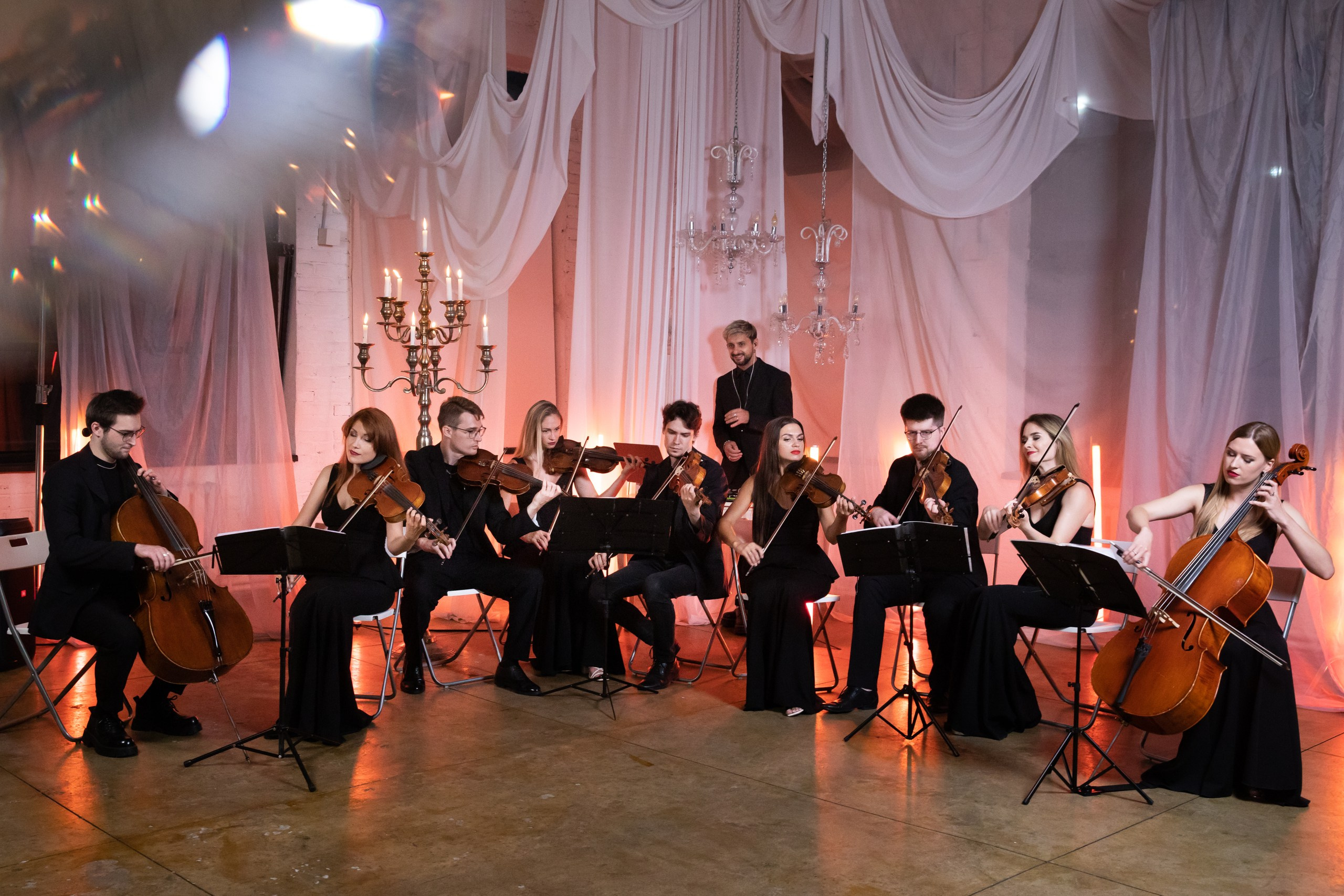 Струнный оркестр и DJ