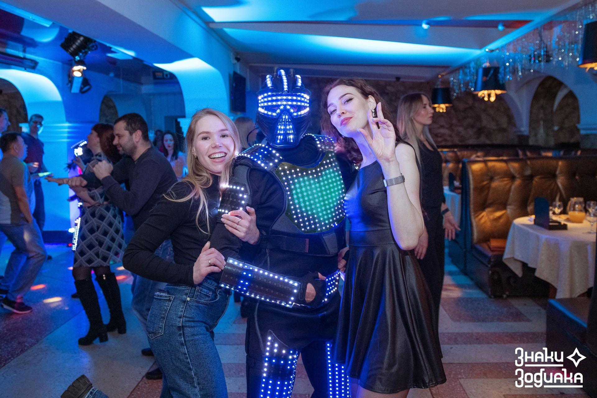 Пиксельное (световое) шоу Ханаби