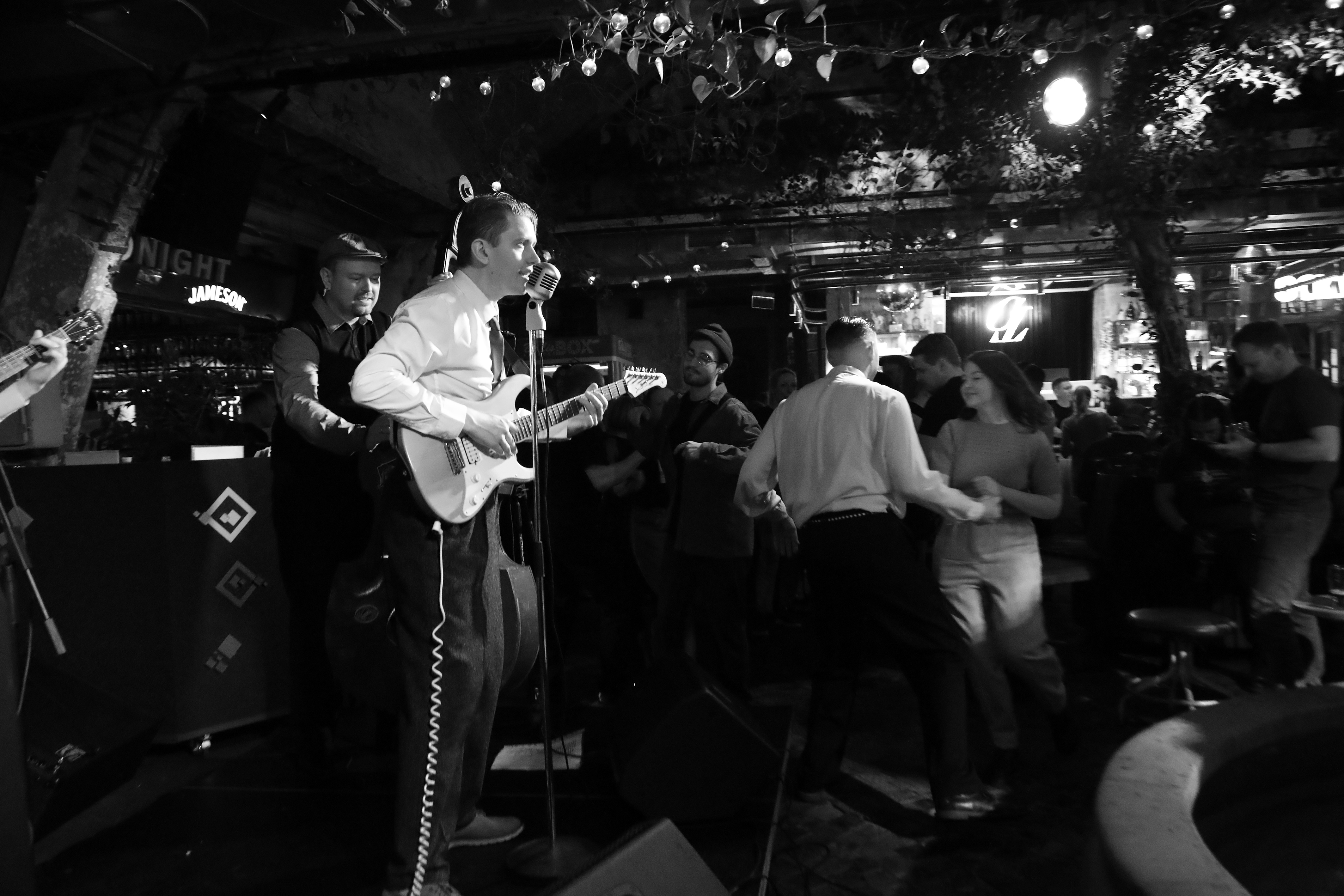 Willie Nash and his Lux Ducks