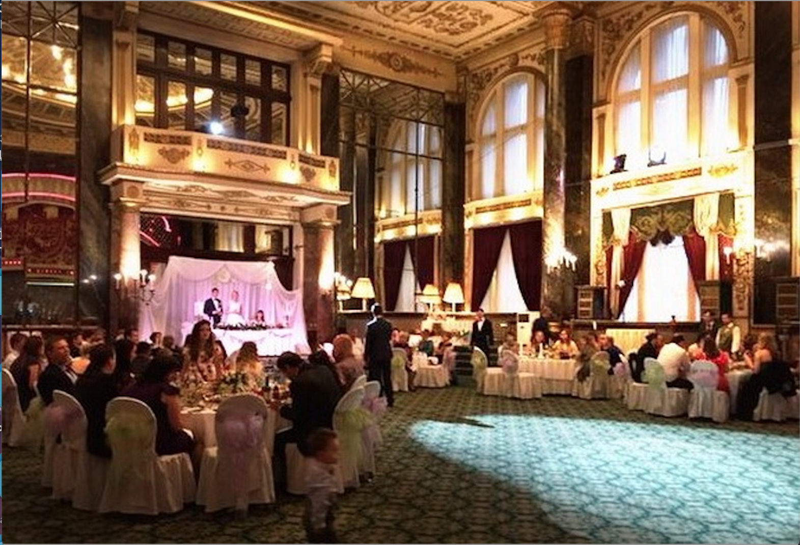 ведущий свадьбы