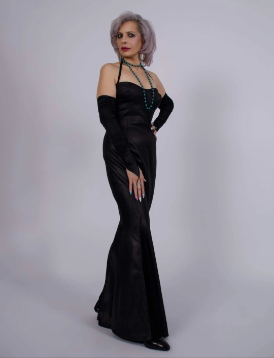 В вечернем аутфите