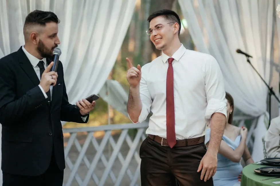 Ведущий: разные мероприятия.