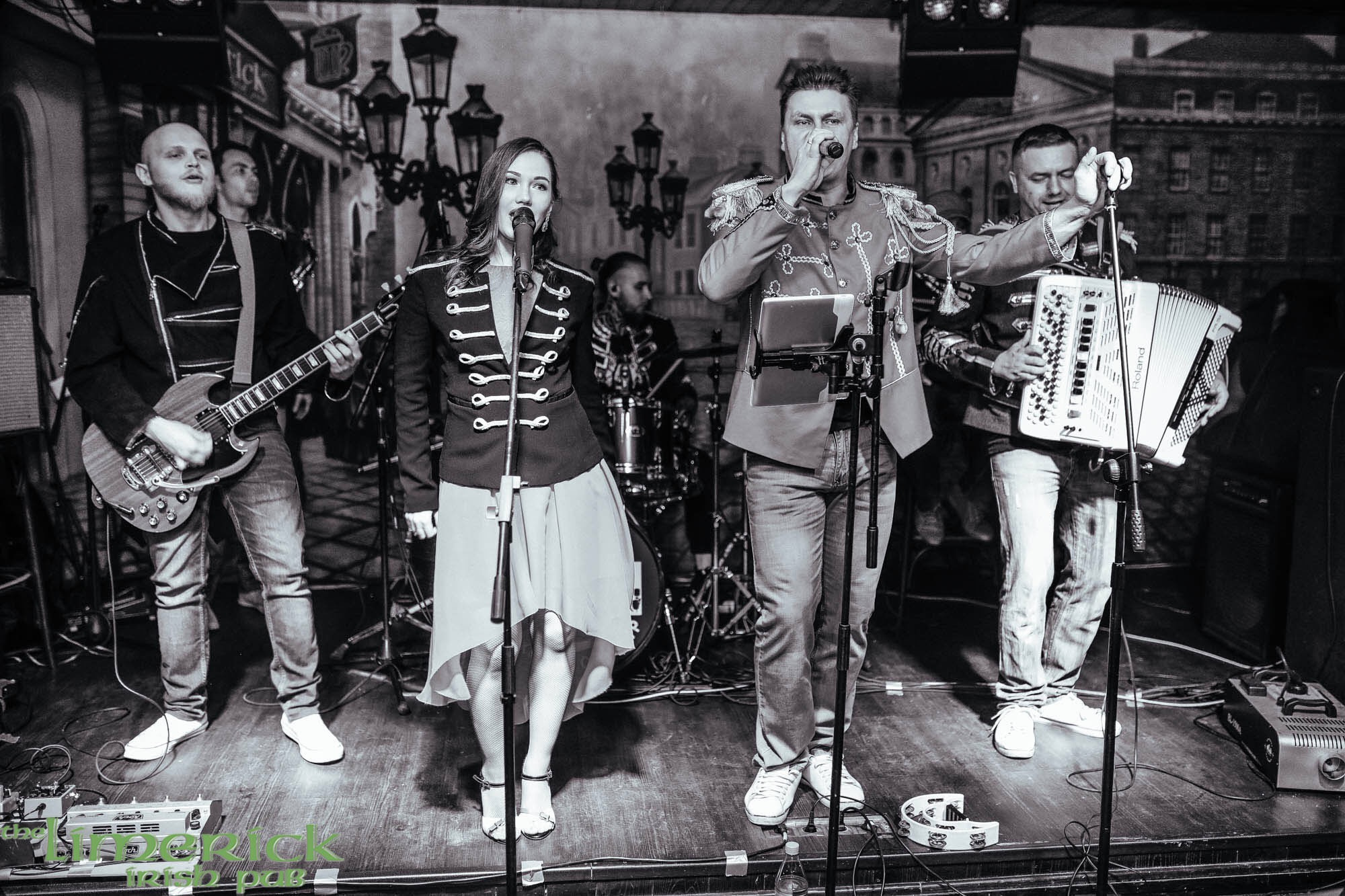 Выступление с кавер-группой Метры, Абакан