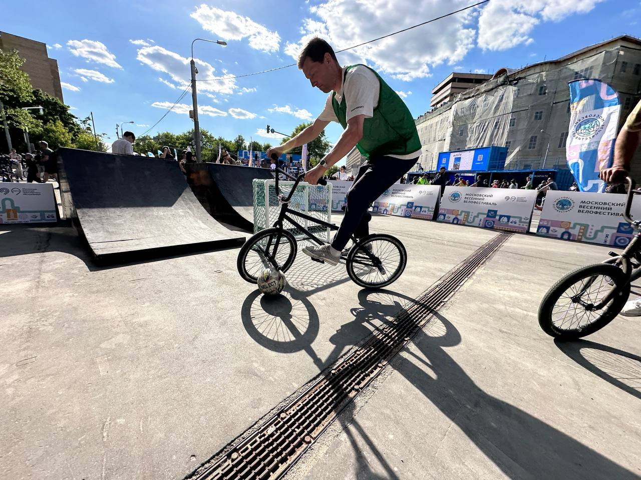 Bicycle-football