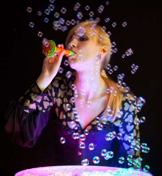 Шоу мыльных пузырей от Таи Лисовой в Москве