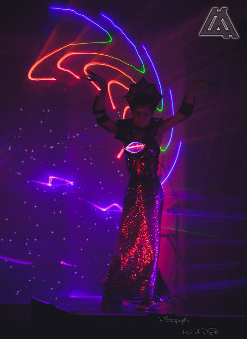 Уникальное сочетание лазерного, танцевального и светового шоу!