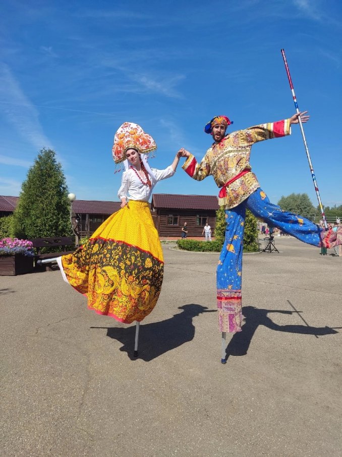 Ходулисты на мероприятие