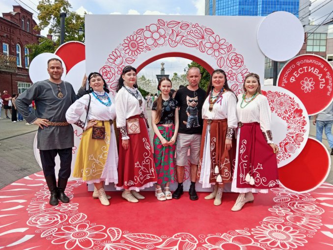 база каталог артистов Екатеринбург фолк-ансамбль Дубрава Next