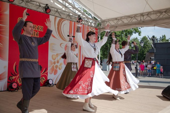 фолк этно поп народный ансамбль Дубрава Next