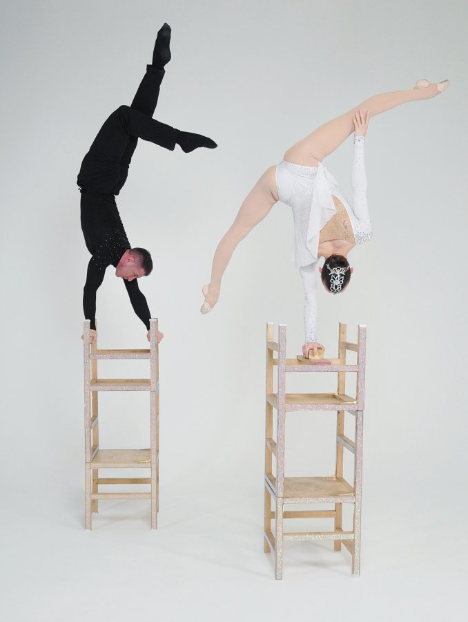 Эквилибр на стульях