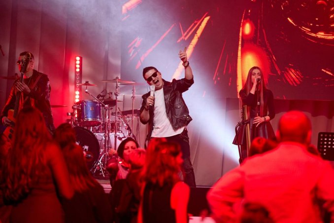 Выступление на корпоративе Индиго