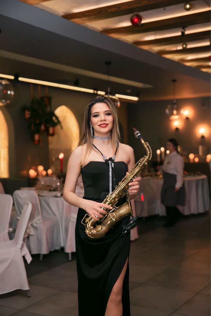 Саксофонистка на мероприятие Живая музыка Спб