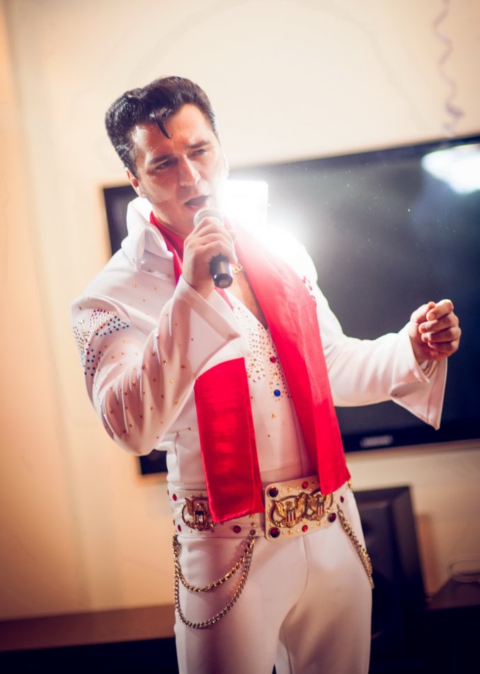 Певец- Имперсонатор,  двойник Элвиса Пресли На вашем празднике.!