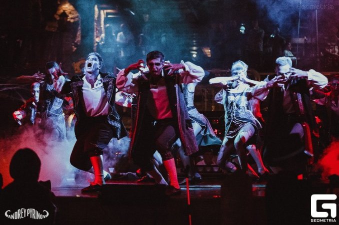 Шоу Jacksons Thriller