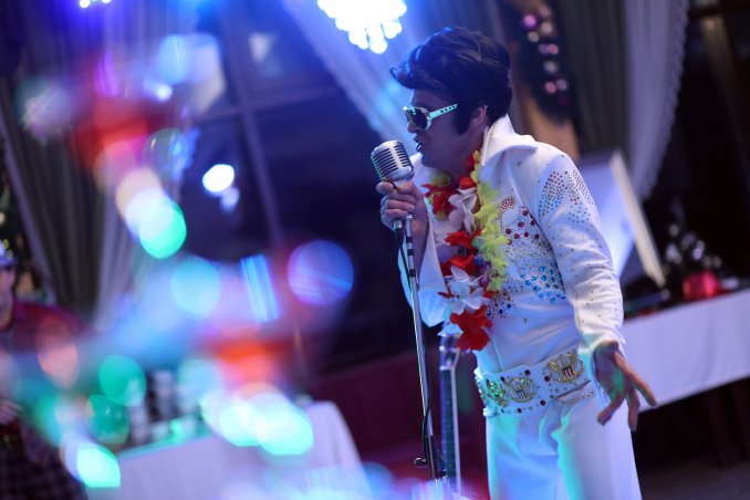 Elvis Live