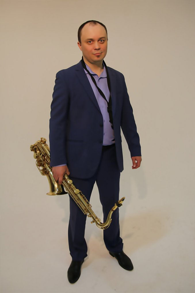 Саксофонист Филипп Кривченко