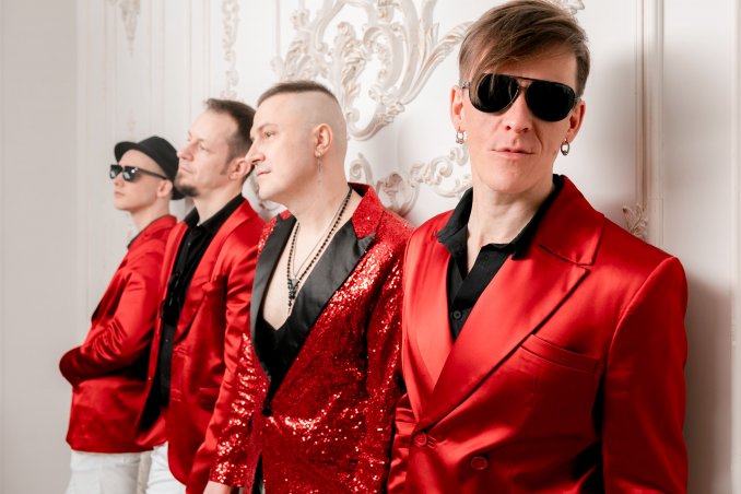 Красные пиджаки