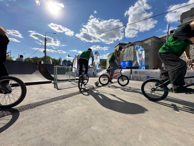 Bicycle-football