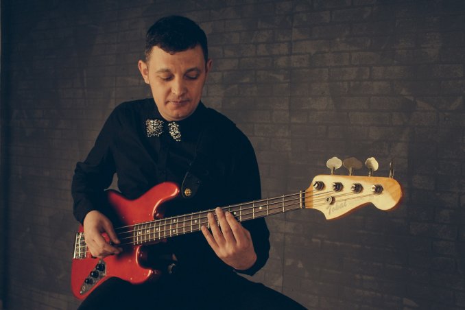 Айрат Арсланов - бас-гитара