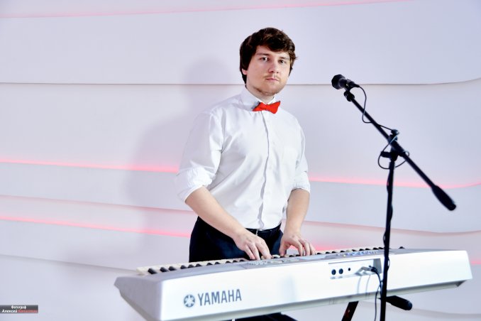 Федор (Клавиши) Профессиональный музыкант