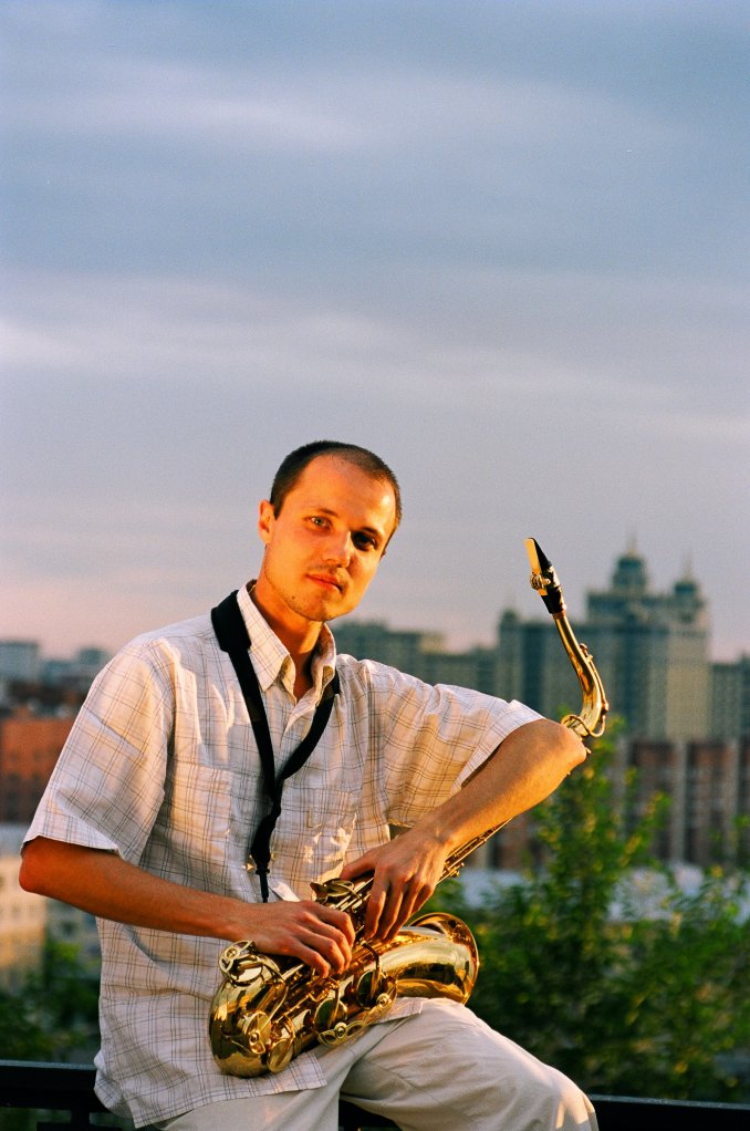 Илья Журавлёв (кларнет/саксофон)