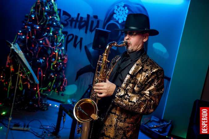 THE ENCHANTING SOUNDS OF THE SAXOPHONE ON YOUR HOLIDAY