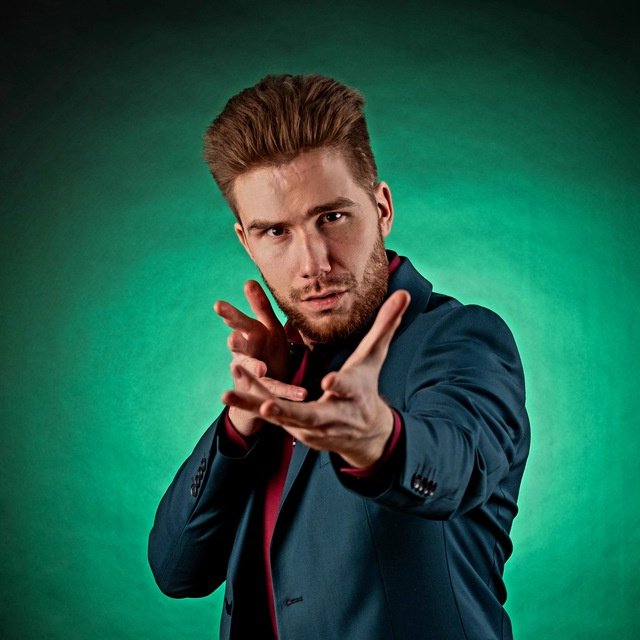 Kirill Popov - Illusionist | Magician