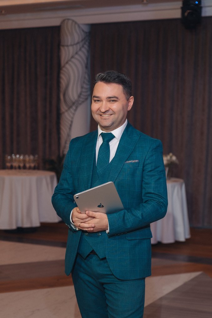 Ведущий г. Глазов Александр Золотарев