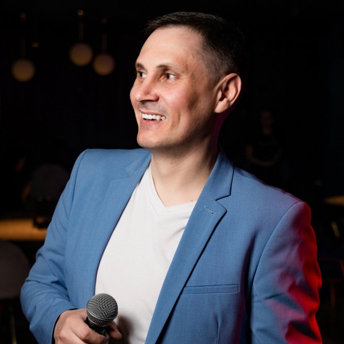 Sergey Bryukhanov live vocal presenter and DJ for your holiday