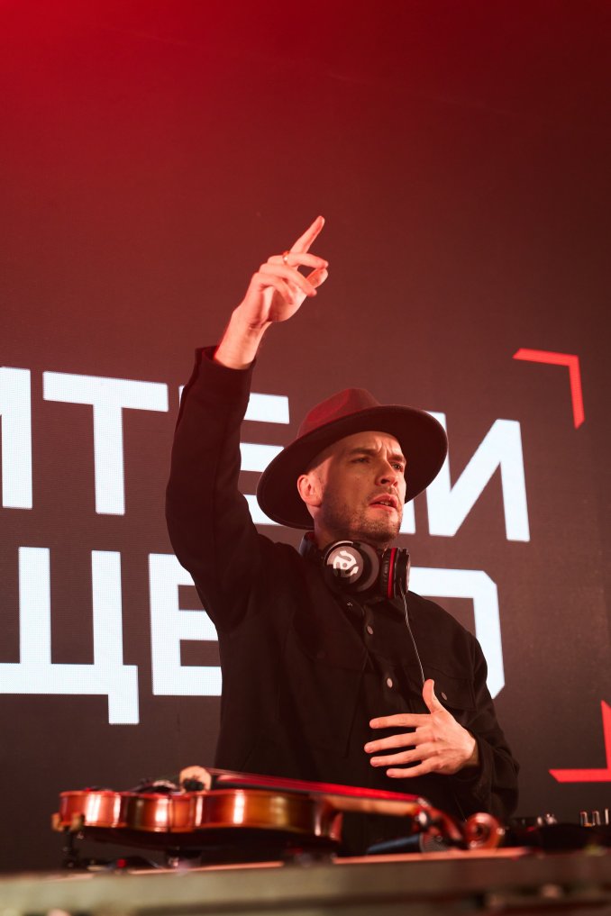 Диджей со скрипкой  на ваш праздник. Dj со скрипкой