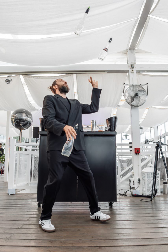 Выездной бар , Бармен шоу !